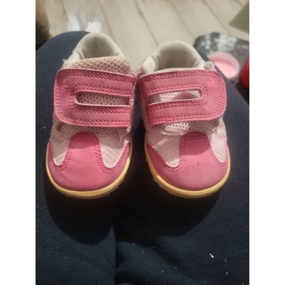 Nike sneakers size 3c